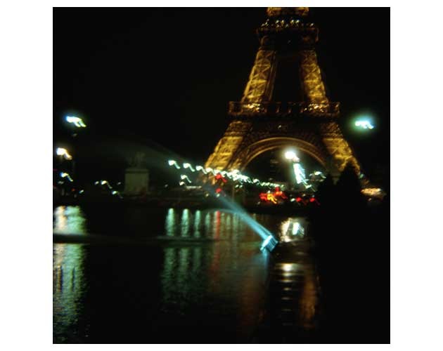 ollila_eiffel-tower-and-water_toy-camera.jpg